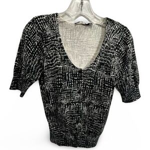 The Limited Black White Textured Button Front Top Size Small Stretch Blouse